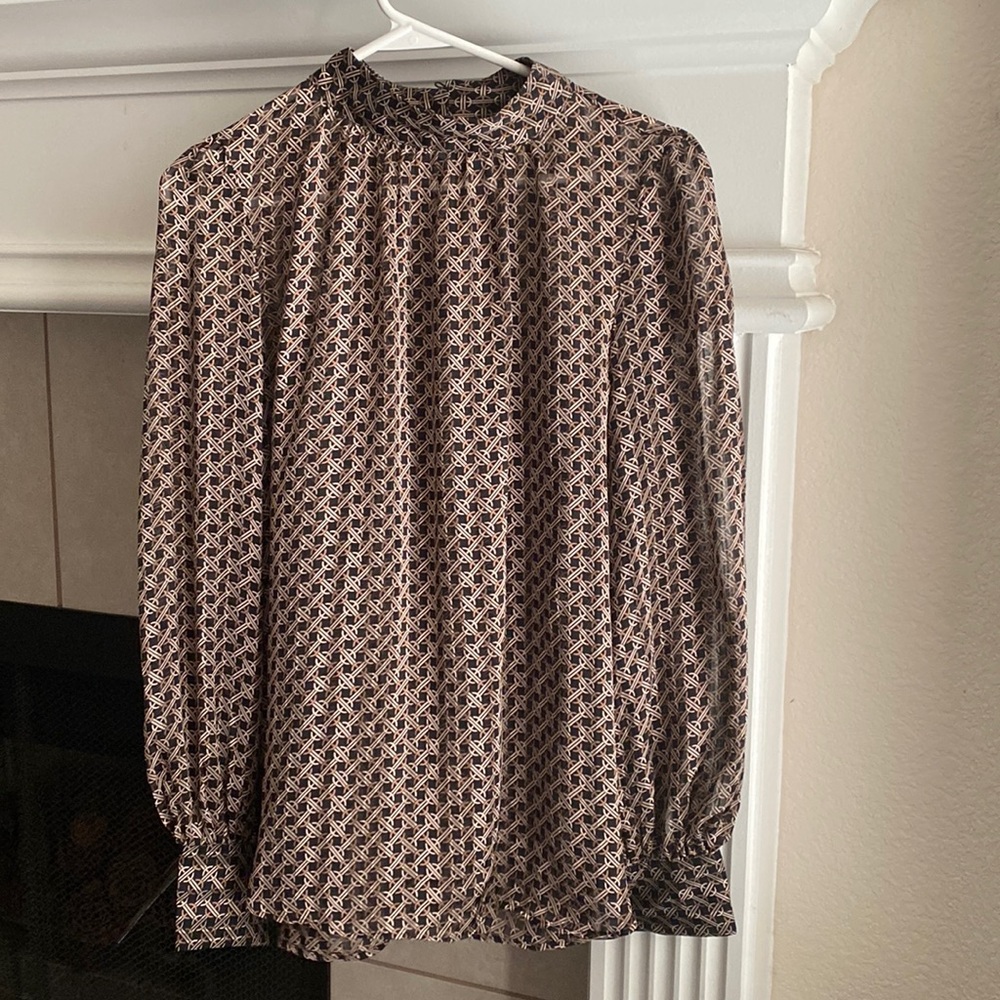 H&M lightweight black and gold blouse. Size 8.